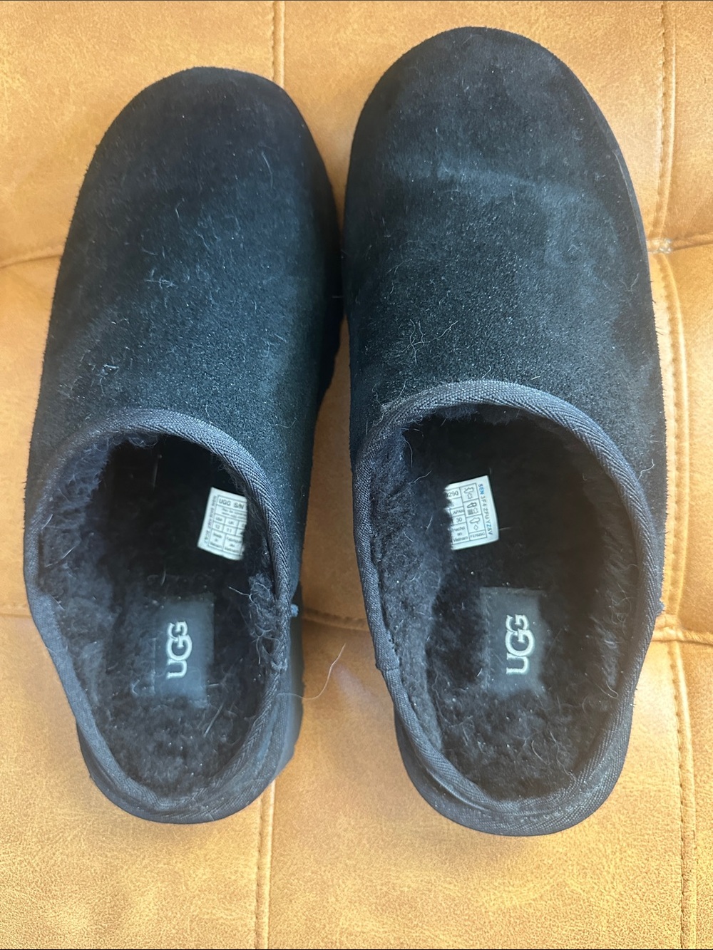 UGG Mens Black Slip-On Shearling Lined UGGs size 12